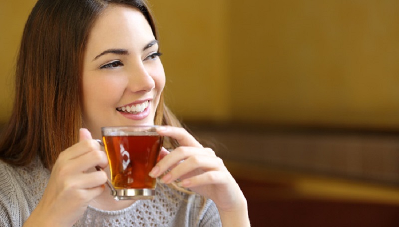 tak-hanya-teh-hijau-minum-teh-hitam-juga-bisa-turunkan-berat-badan-GDkZkZIRzi