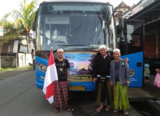 Rombongan IKSASS Rayon Tabanan Hadiri Haul Mejemuk