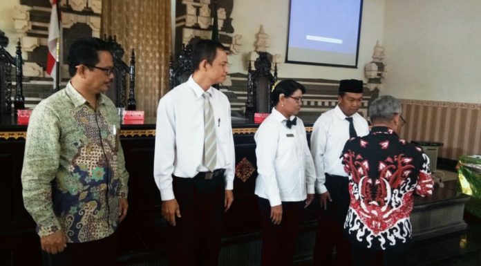 Kemenag Tabanan Tutup Diklat Penyuluh Moderasi Beragama