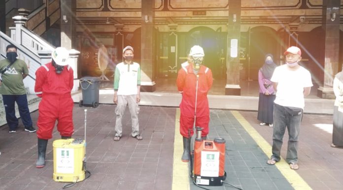 Lanjut Cegah Covid-19, LPBI NU Tabanan Semprot 10 Tempat Dengan Disenfektan