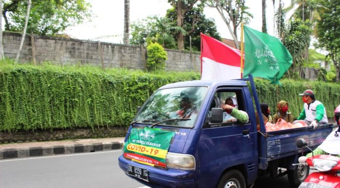 40 Relawan NU Dan Banom Bagikan Nasi Bungkus Di 8 Titik Tabanan
