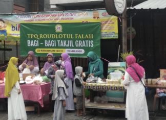 Indahnya Ramadhan, TPQ Raudlatul Falah Tabanan Bagikan Takjil Gratis