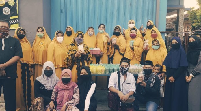 Takjil Gratis Al Mufidah Kediri Tabanan Di Bulan Ramadhan