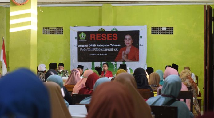RESIS anggota DPRD Kabupaten Tabanan Putu Yuni Widyadnyani bersama PCNU Tabanan